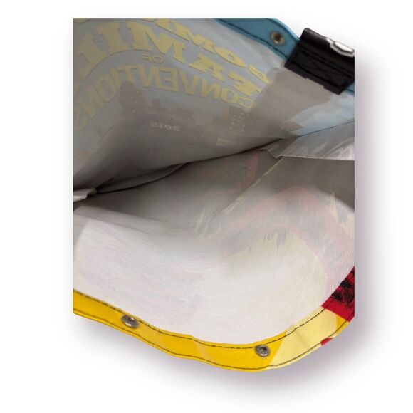 SDCC Comic-con 2015 WB The Flash Swag Bag Backpack New - Picture 3 of 3